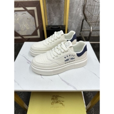 Burberry Low Shoes